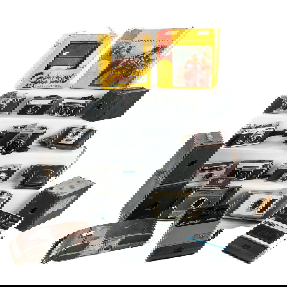 Collection Of (20) Vintage Cameras Auction