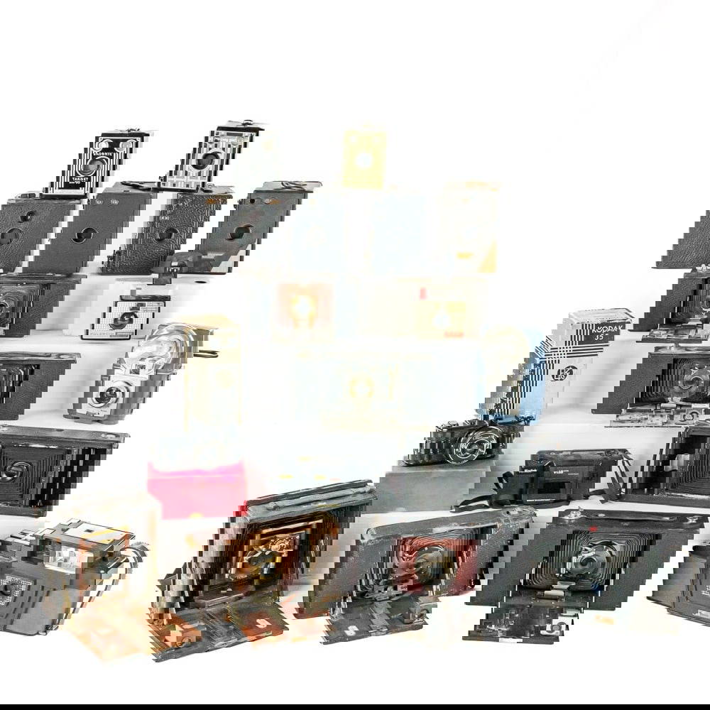 Collection Of (20) Vintage Cameras Auction