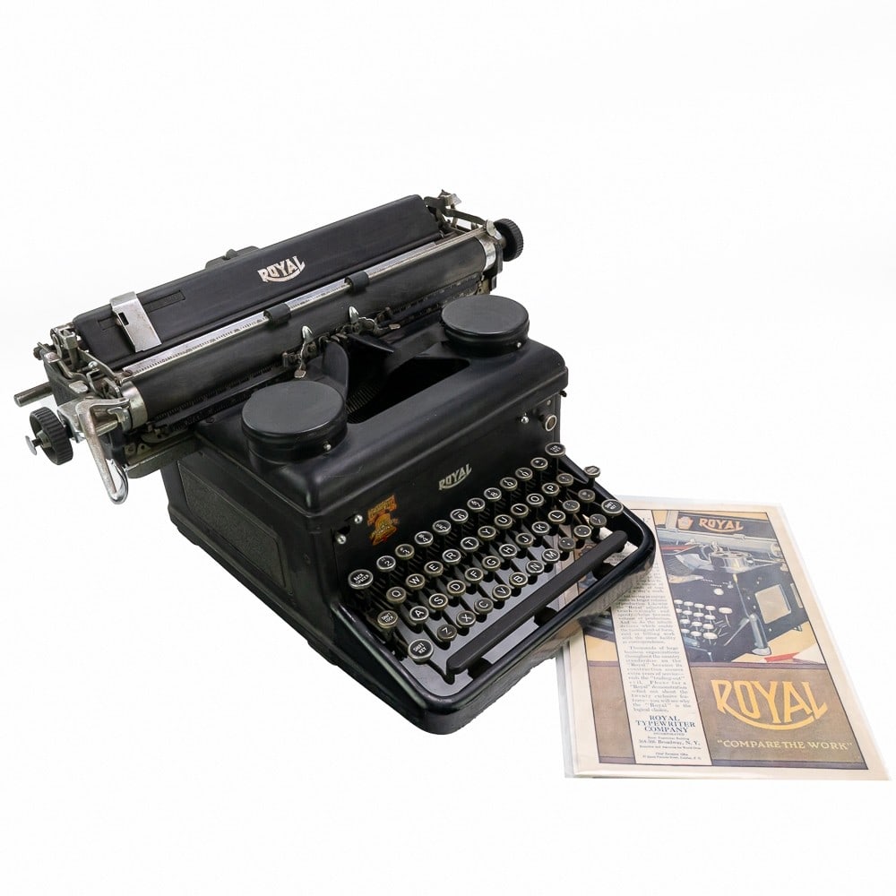 Royal Manual Typewriter (1 of 17)