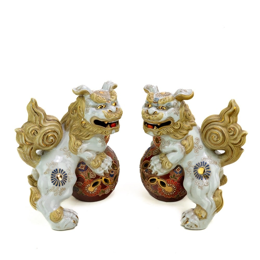 Pair Of Satsuma Foo Dogs Auction