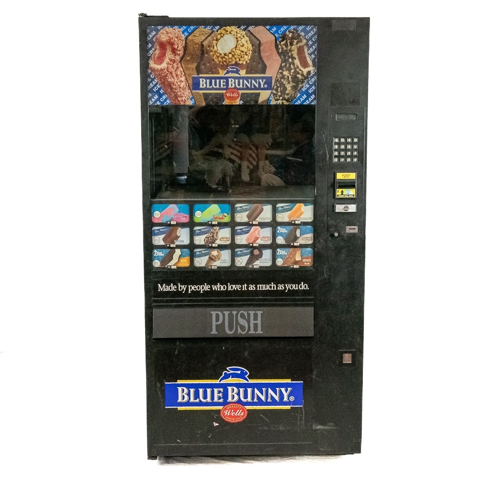 Blue Bunny Ice Cream Bar Vendor (1 of 8)