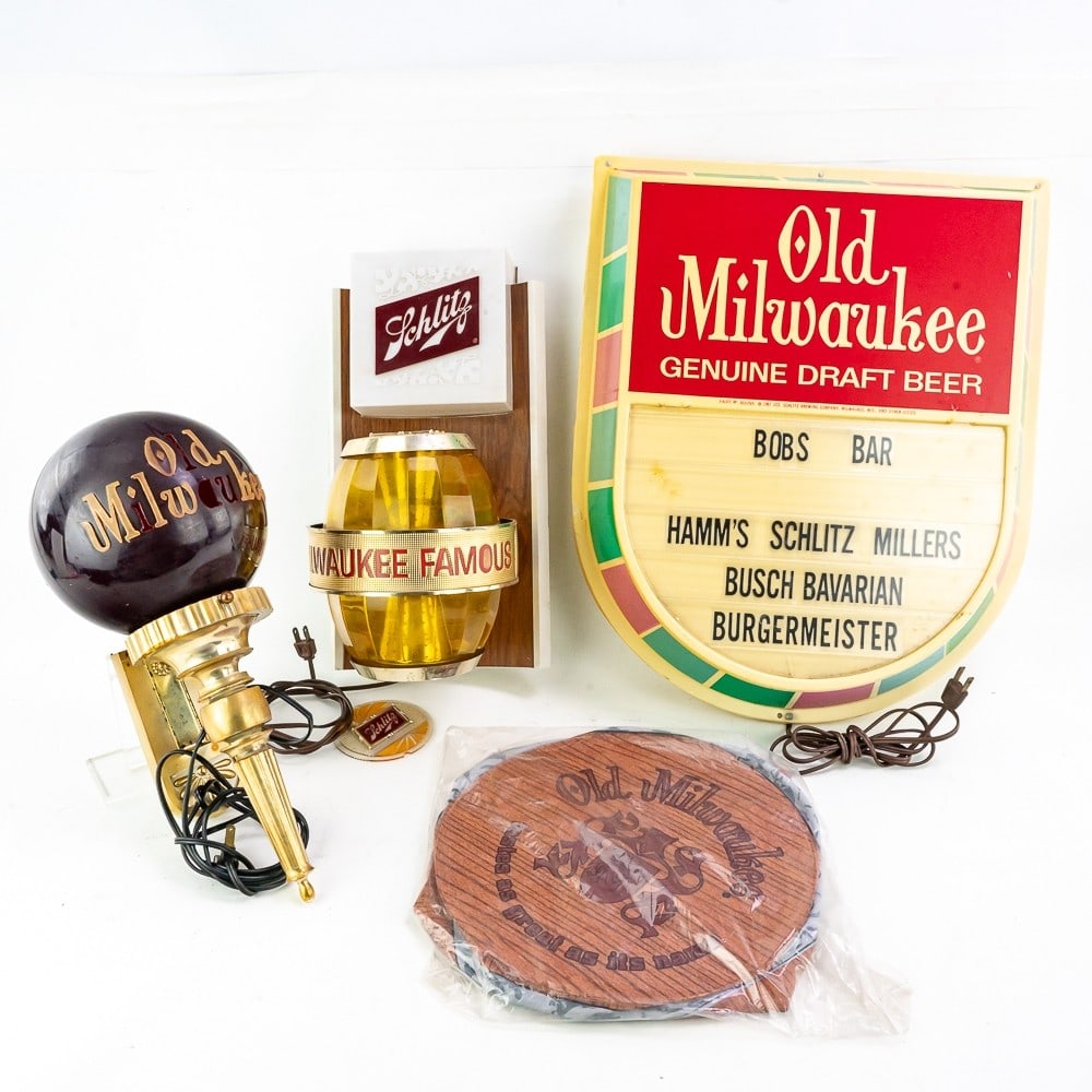 (4) Vintage Old Milwaukee and Schlitz Breweriana (1 of 15)