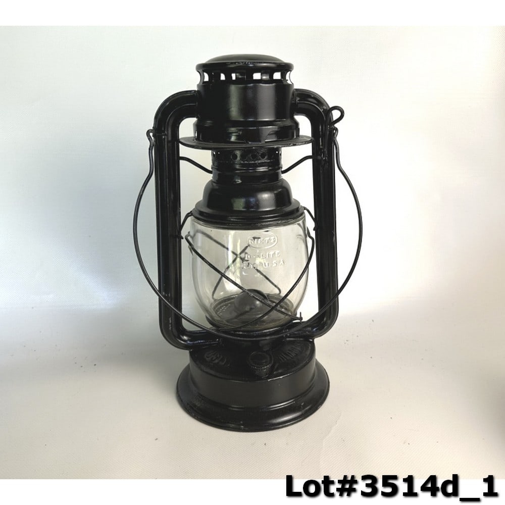Dietz Nustyle Kerosene Lantern (1 of 4)