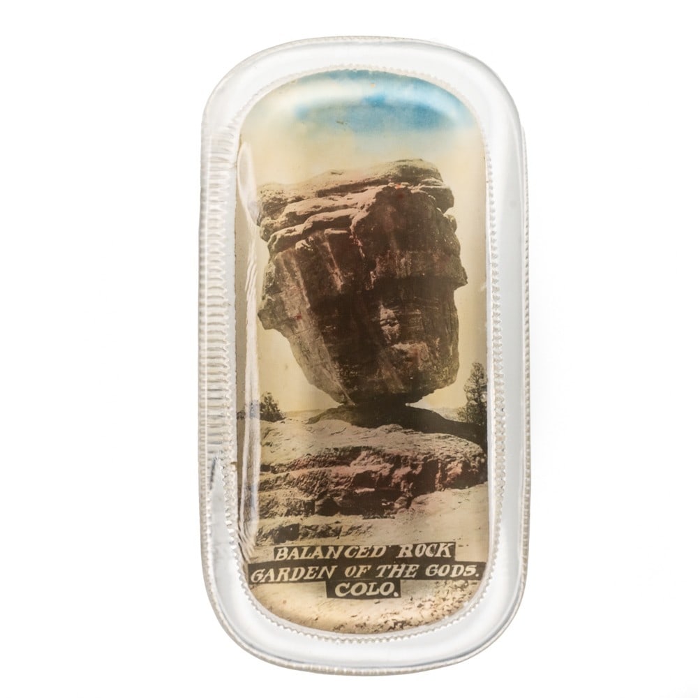Glass Balanced Rock Souvenir Paper Weight: Glass Garden of the Gods Colorado Paperweight, in great condition with no noticeable scratches or defects. Has a picture of Balanced Rock, with text underneath reading "Balanced Rock Garden of the God