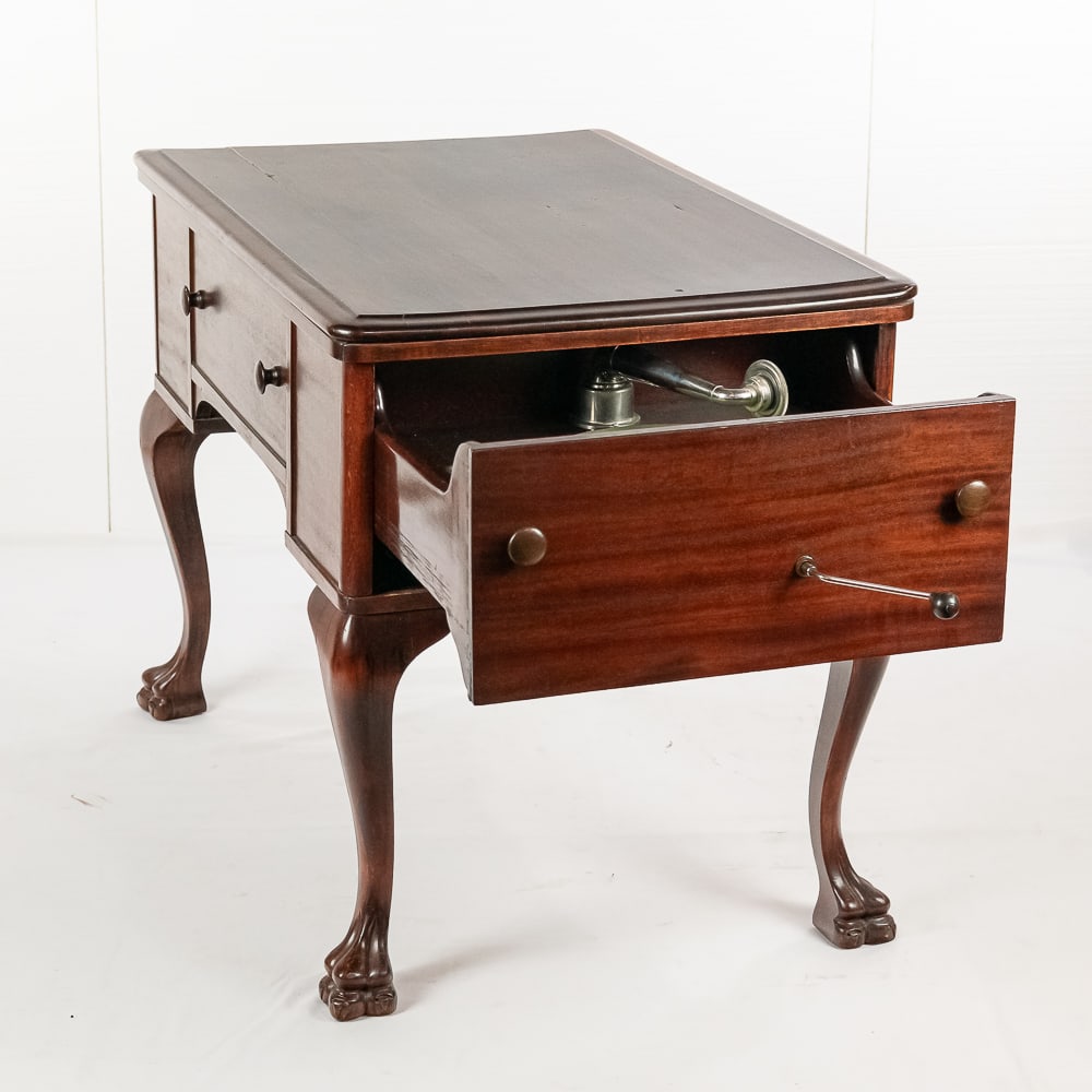 Columbia Regent Jr Desk Phonograph (1 of 12)