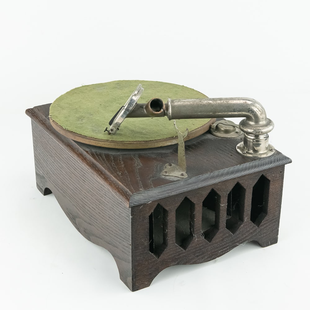 Autophone Table Model Disc Phonograph (1 of 13)