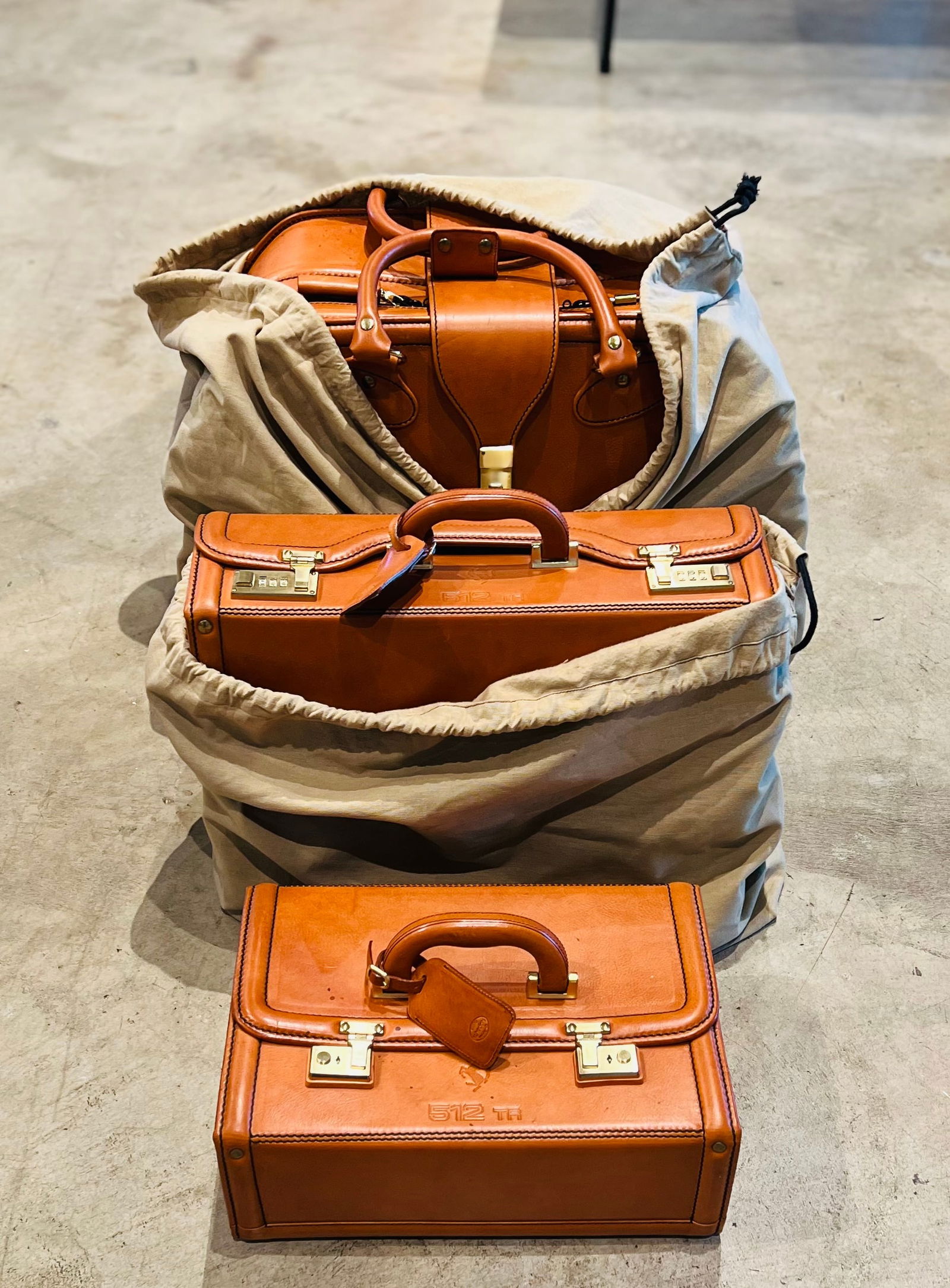 Ferrari 512TR 3-Piece Schedoni Luggage Set (1 of 13)