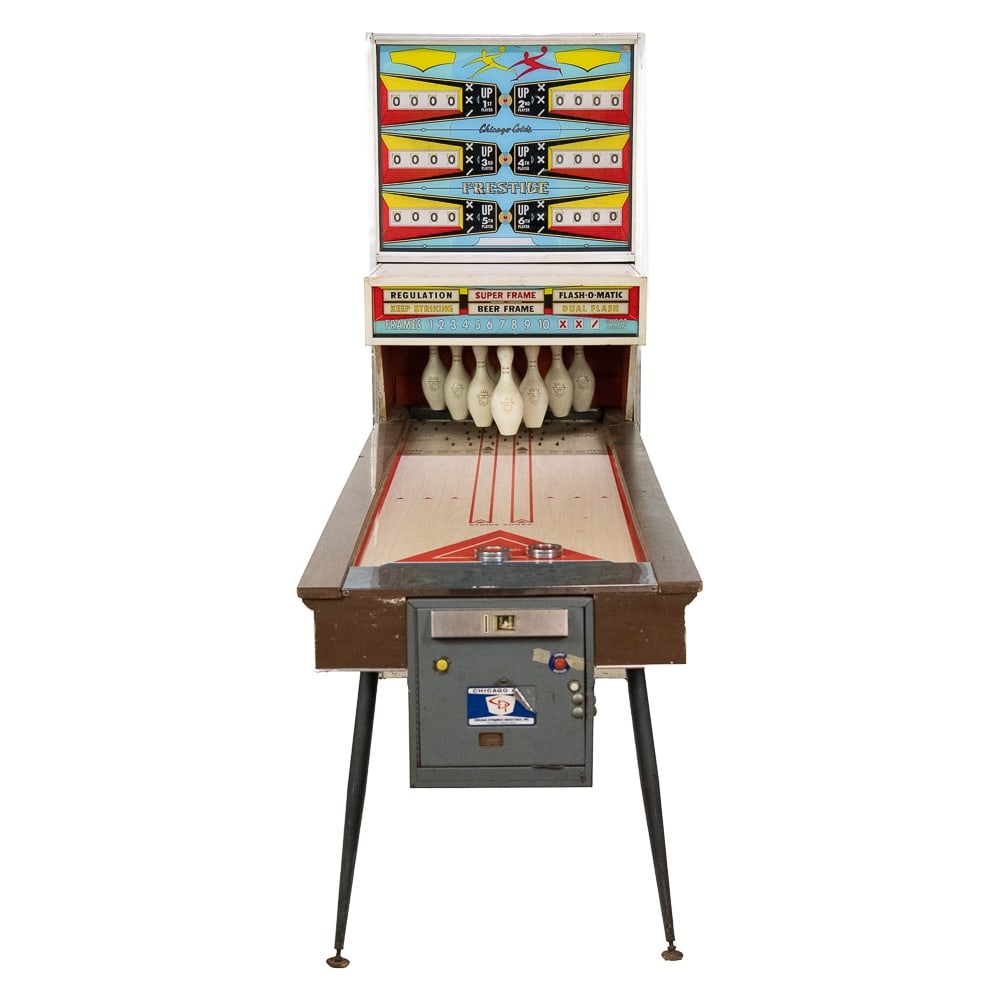 Vintage Chicago Coin Op Puck Bowler (1 of 14)