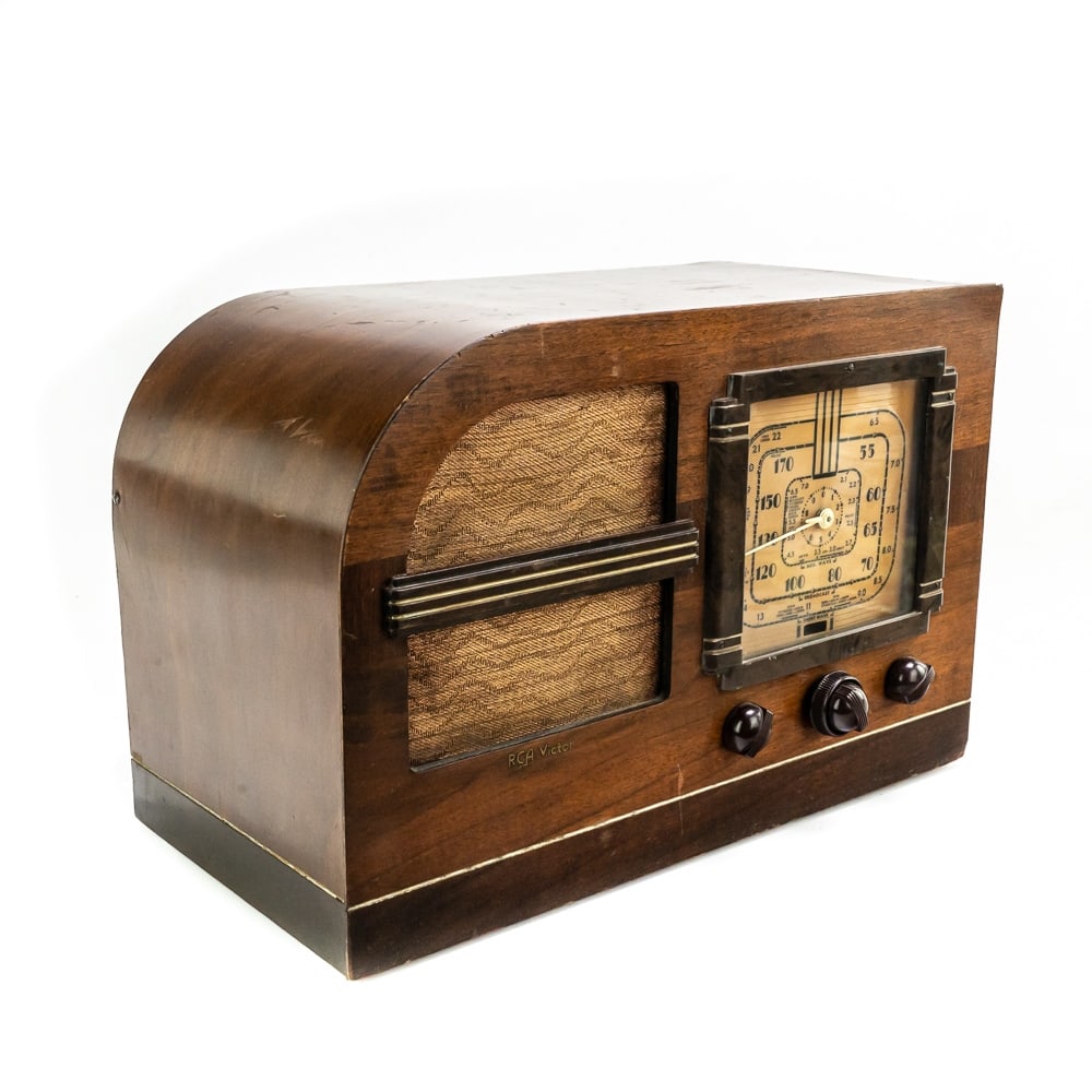 1937 RCA Victor Table Radio Model 86T (1 of 9)