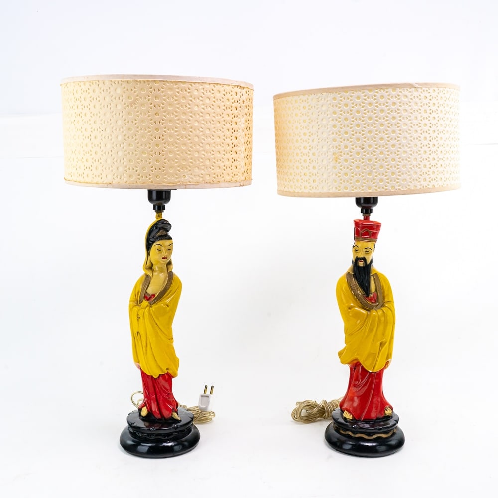 Pair of Asian Figural Mid Century Chalk Ware Lamps (1 of 17)