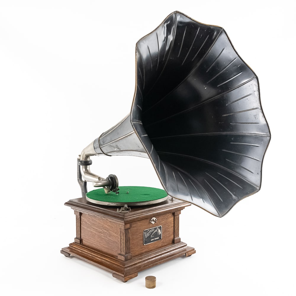 Victor Humpback #2 Disc Horn Phonograph (1 of 16)