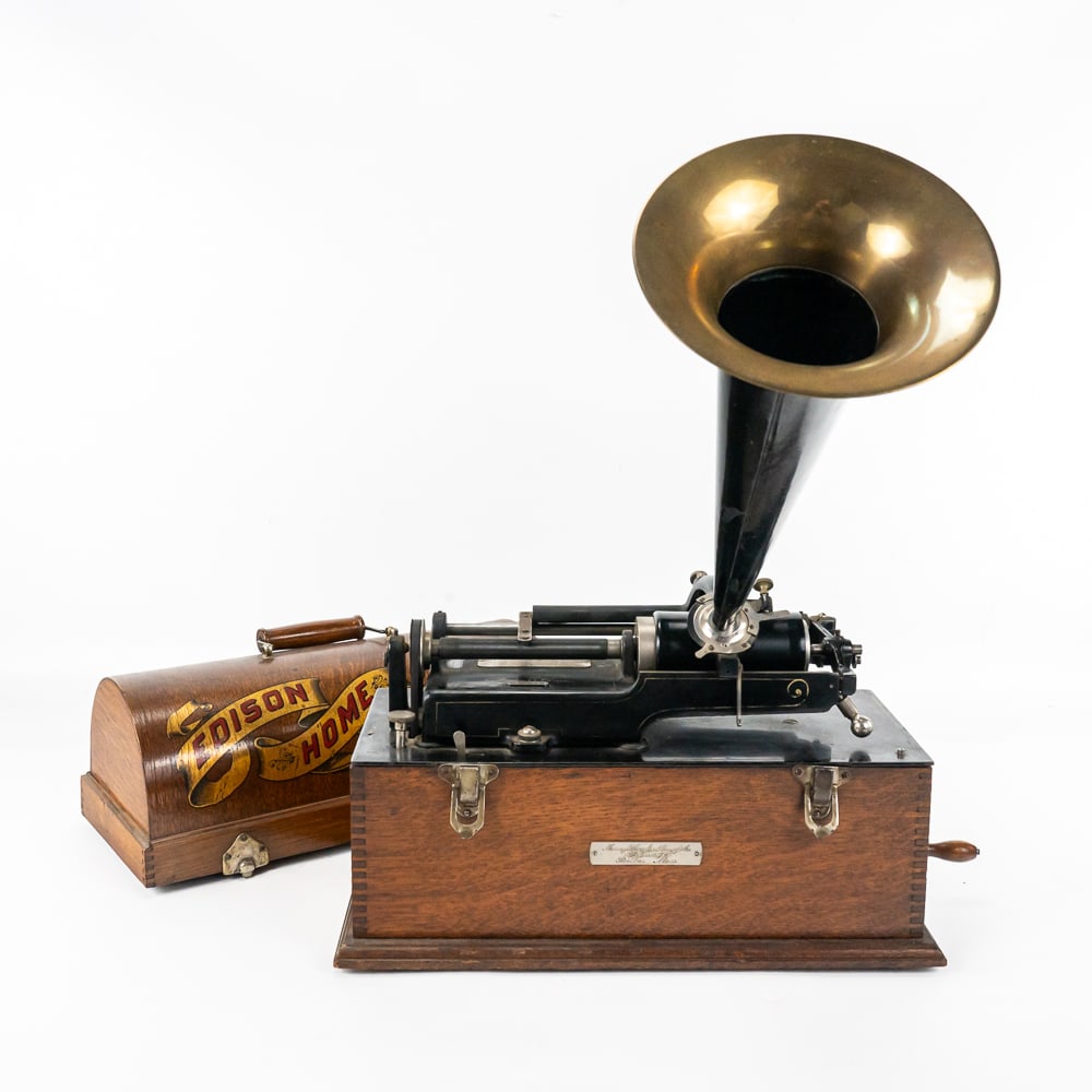 Edison Four Latch Suitcase Home Cyl Phono w/Horn (1 of 19)