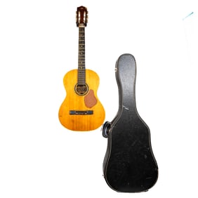 Victoria Acoustic Guitar w/Case