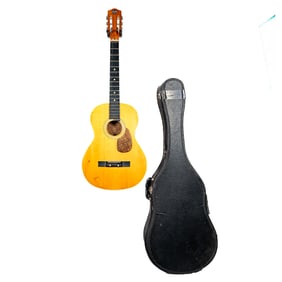 Gaucho Acoustic Guitar w/Case