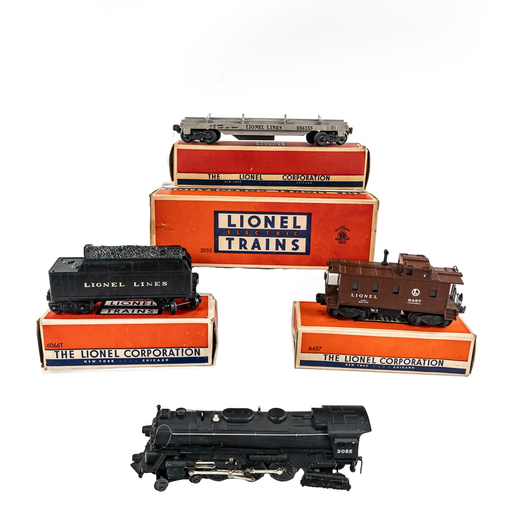 Vintage Lionel #2055 6066T Engine Tender & More (1 of 10)