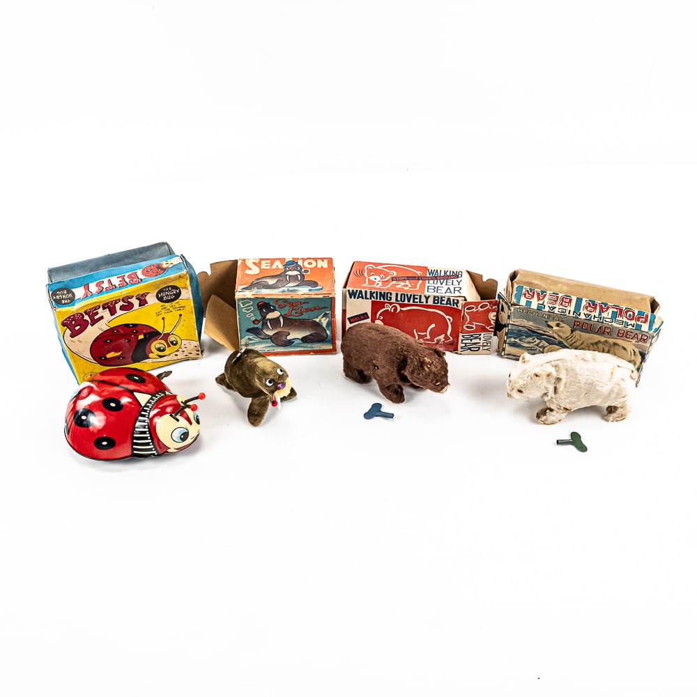 Collection of Assorted Vintage Wind Up Animal Toys: Collection features vintage wind up toy Polar Bear with original box (works), vintage wind up plush Sea Lion with box (works), vintage wind up plush Walking Lovely Bear (works) & Frankonia wind up Bet