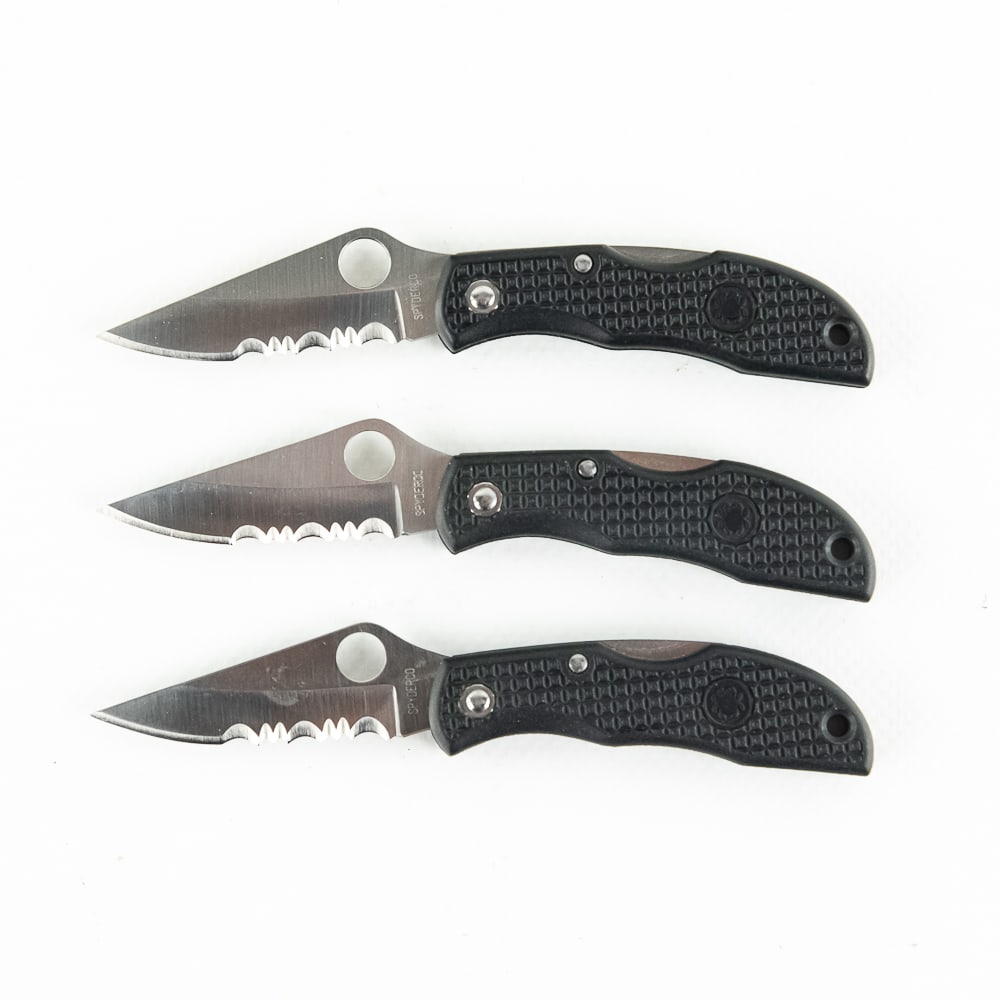 3 Spyderco First Generation Ladybug Knives (1 of 3)