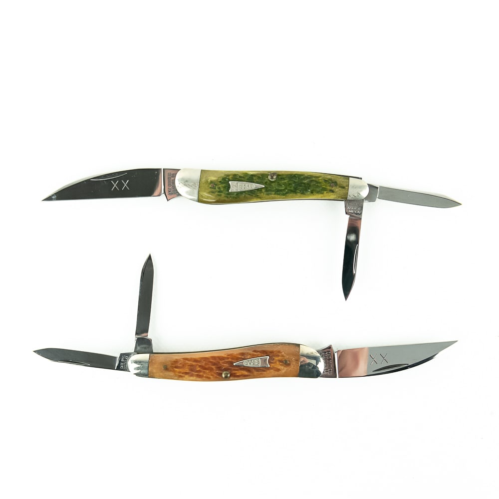 2 Case XX 63055 Wharncliffe Whittler (1994): 2 Case XX USA Model 63055 Wharncliffe Whittler Knives. Both knives are like new with only minor storage wear on bolsters. Very nice high quality US made knives with bone handles. Excellent collector o