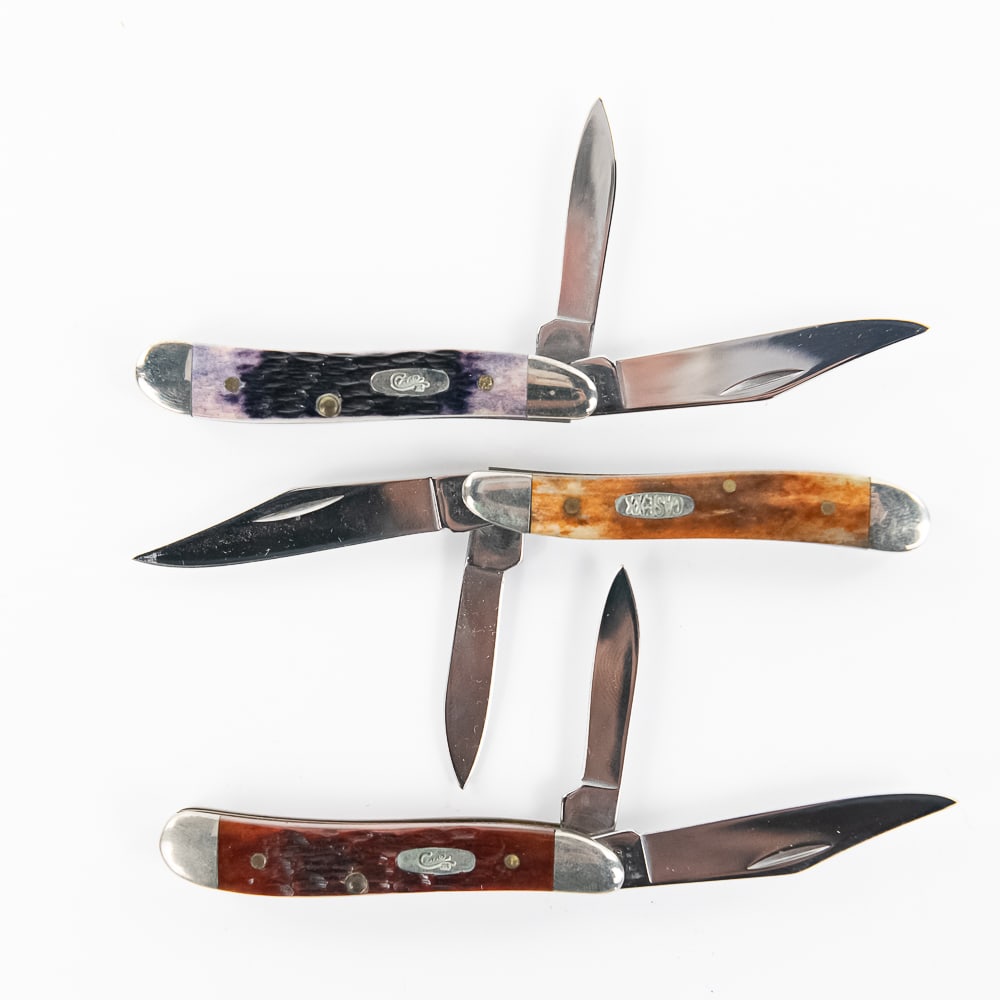 3 Case XX 6220 Peanut Knives (2000s): 3 Case XX Model 6220 Peanut knives. All are early 2000s production and are in like new condition with only minor storage wear on bolsters. 3 Different colors of bone handles. 2.75" closed length. Exce