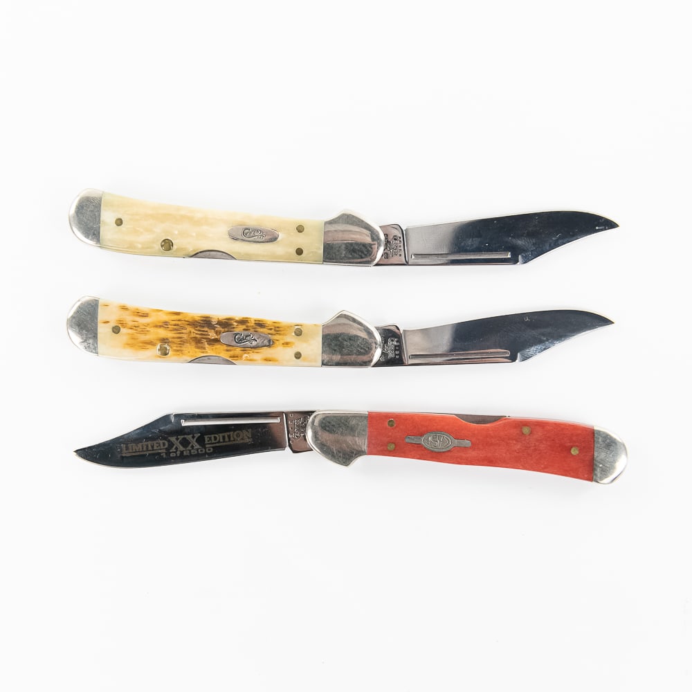 3 Case XX 61749 Copperlock Knives (2000s): 3 Case XX Model 61749 Copperlock Knives. 2 Standard and 1 Limited Edition 1 of 2500. All are early 2000s production and are in like new condition with only minor storage wear on bolsters. 3 Different