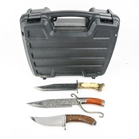 3 Bowie Knives