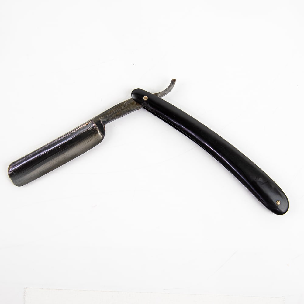 Wade & Butcher 105 Straight Razor (1 of 3)