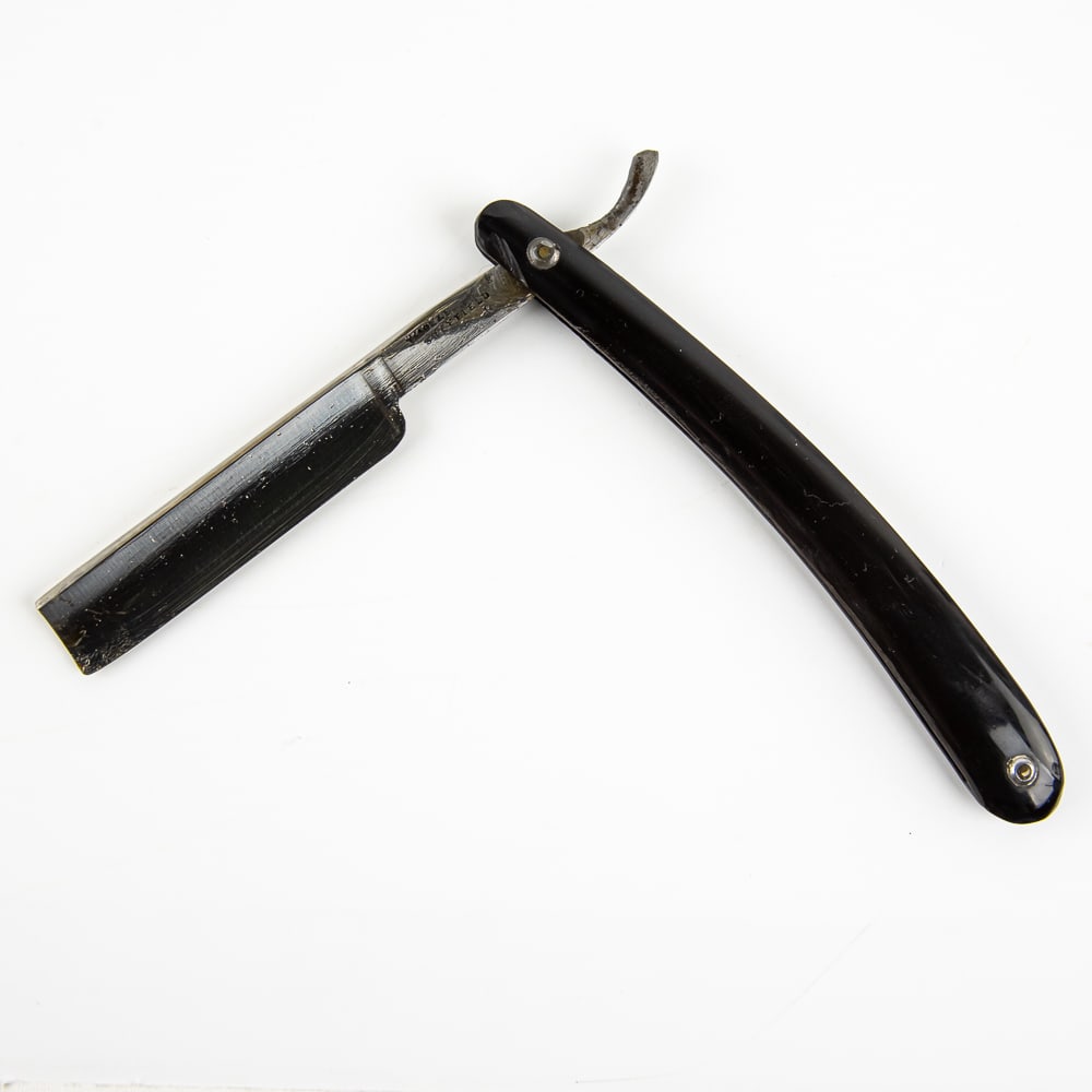 Wade & Butcher Straight Razor (1 of 3)