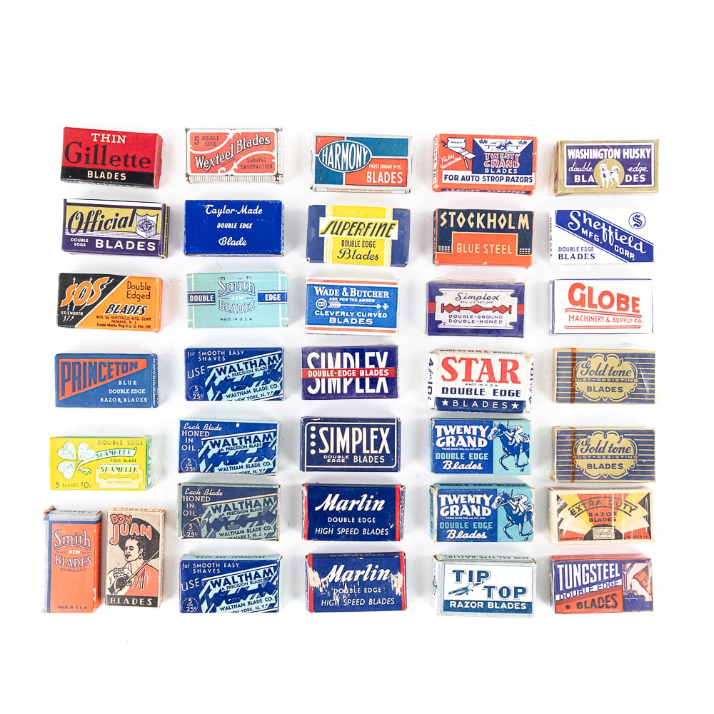 (35) Assorted Vintage Razor Blades Packages (1 of 10)