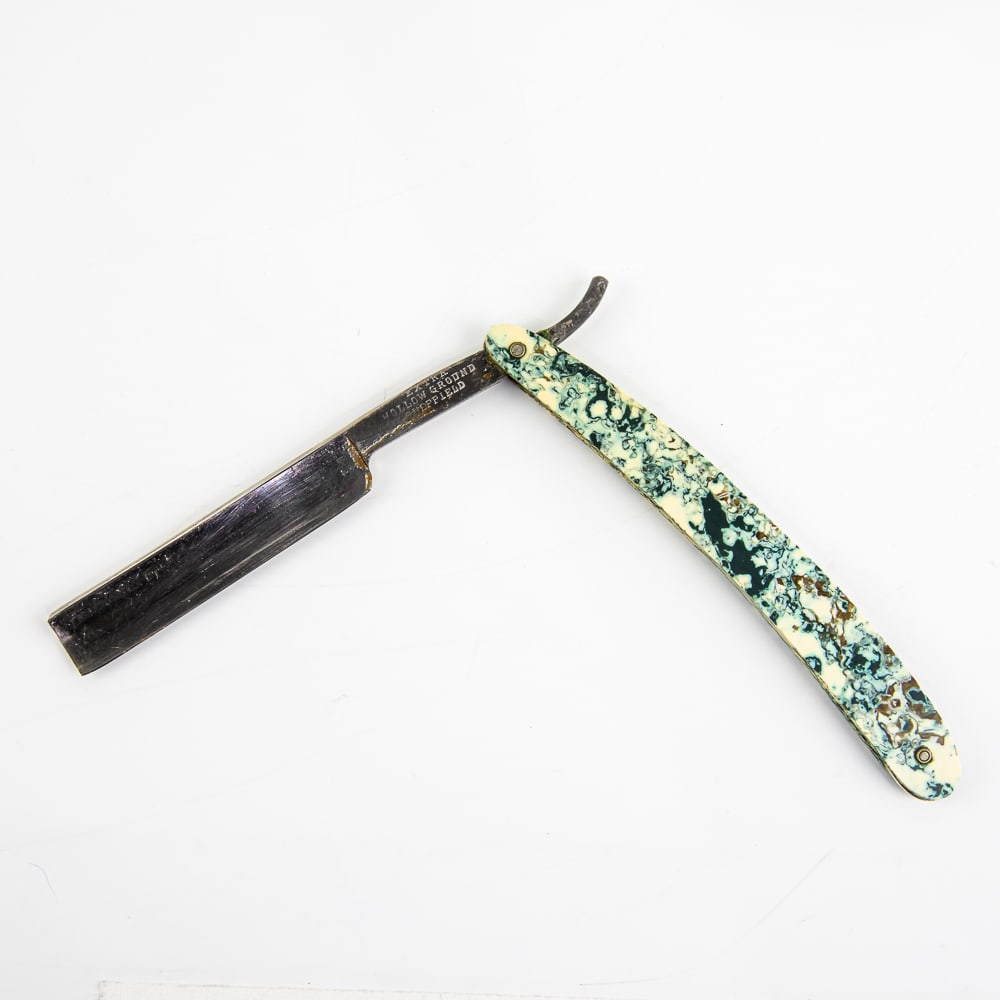 Unknown Mfg. Sheffield Steel Straight Razor (1 of 3)
