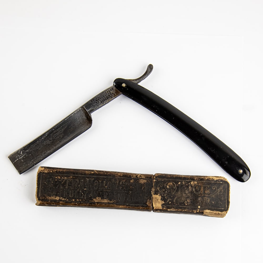 Colonial Razor "Eagle Razor" w/ Box (1 of 5)