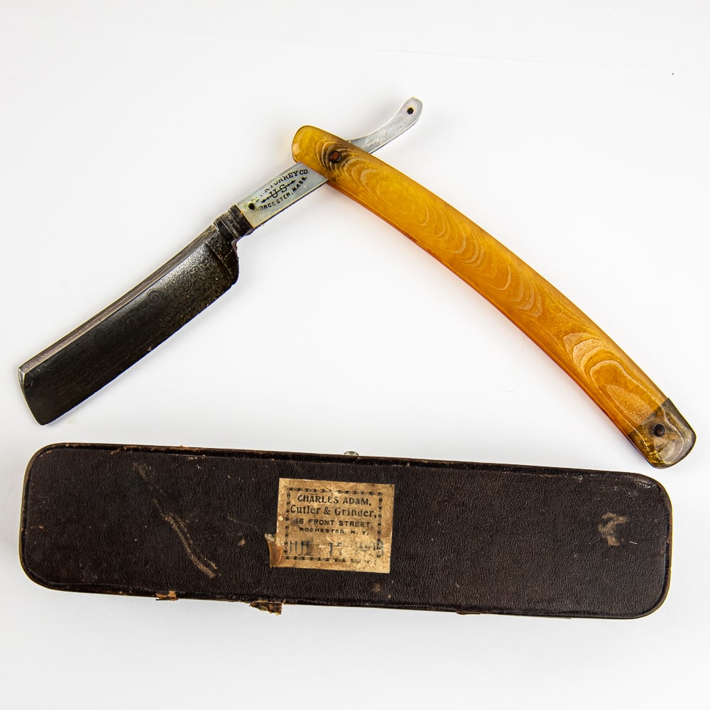 J.R. Torrey Razor Co Razor w/ Orig. Leather Case (1 of 7)