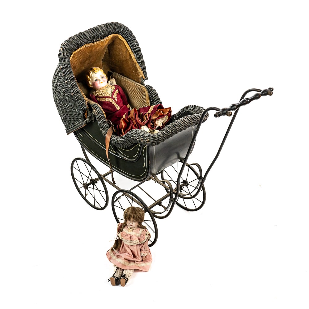 Wicker Buggy w/Antique Gebruder & Florodora Dolls: Due to the size/weight/fragility of this item, it will require a pick up or customer-arranged 3rd-party shipping. We will connect you with reputable transport companies after the auction. Antique wick
