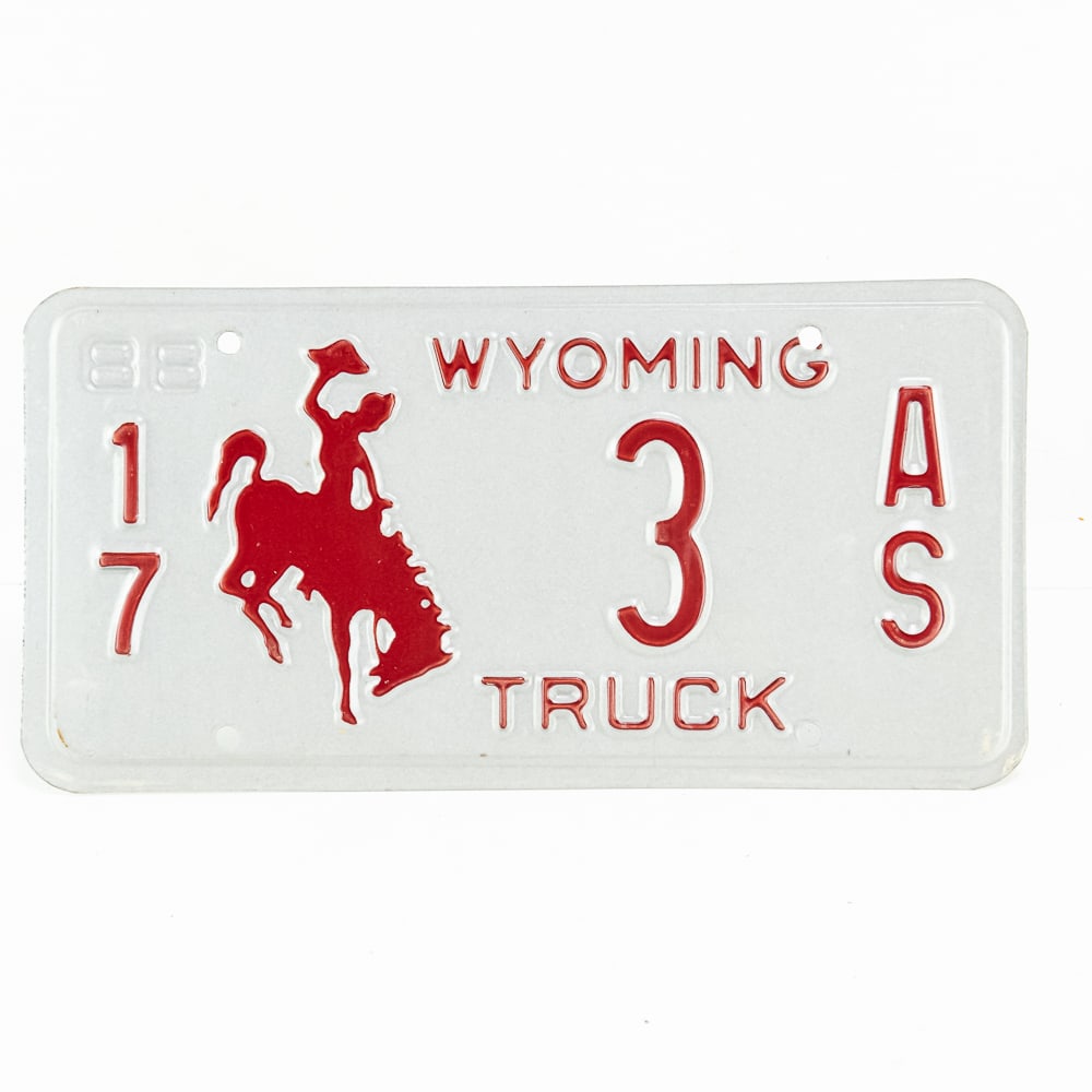 Wyoming 1988 Truck License Plate: Wyoming 1988 Truck in near mint original condition. See pics.