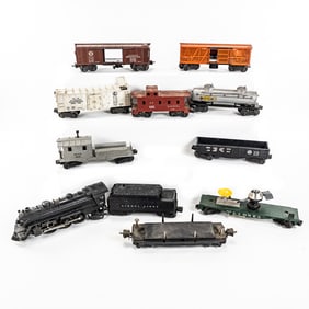 Lionel 224 Diesel Engine w Tender & Railway Cars