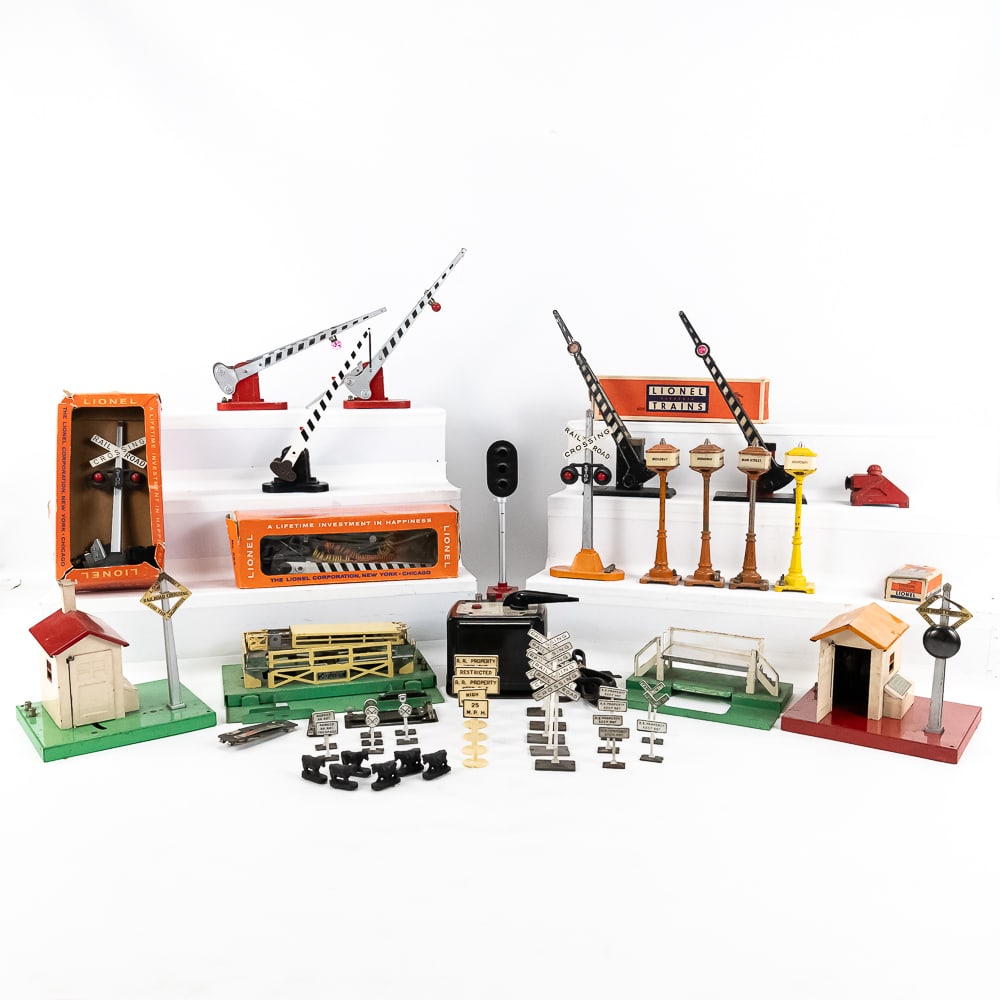 Lionel Crossing Gates Shack Stockyard Signal More+: Collection includes Lionel (2) No. 252 crossing gate, No. 77 crossing gate no box, (3) Orange (1) Yellow No. 57 Lamp Posts, No. 77 Crossing Gate, (2) No 152 Lighted Crossing Gate, No. 154 Crossing Gat
