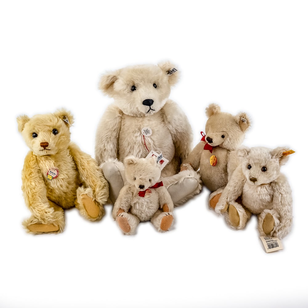 Collection of (4) Steiff White Mohair Teddy Bears (1 of 17)