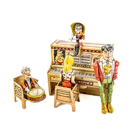 1945 Lil Abner Turnip Time Tin Litho Wind Up Toy