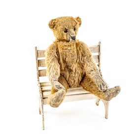 1915-1920 9" Steiff Mohair Bear