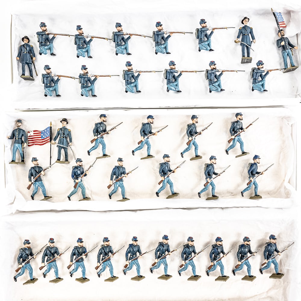 CBG Mingot Union Toy Soldier Lot- 3 Charging Sets (1 of 11)