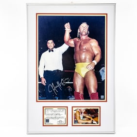 Hulk Hogan Autographed Wrestlemania Photo w COA