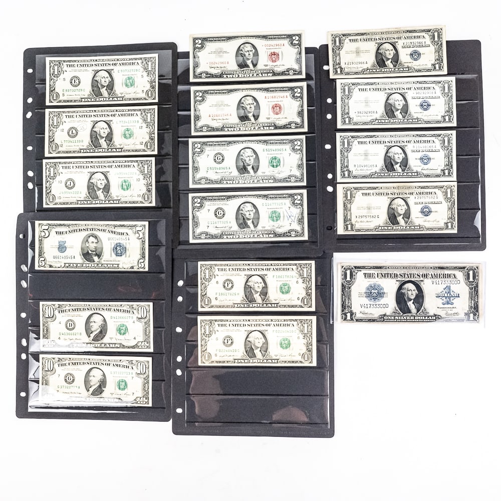 1923 $1 Silver Certificate & More US Currency +++ (1 of 7)