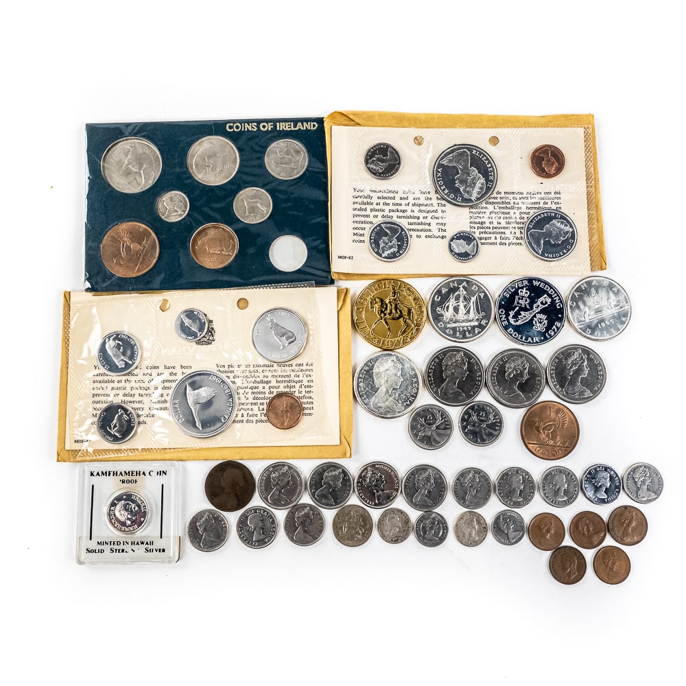 Collection of Assorted Canada & Ireland World Coin (1 of 17)