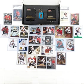 (25) Assorted Patrick Kane NHL Cards Rookies Relic