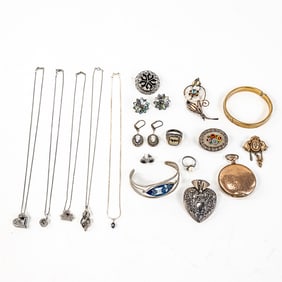 Collection of Assorted Sterling Silver Jewelry ++