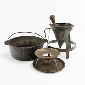 (5) Cast Iron Cook Ware "Wagner Ware"
