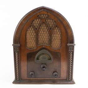 Antique Atwater Kent Cathedral Radio