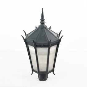 Gothic Chicago Street Lamp Top
