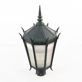 Gothic Chicago Street Lamp Top