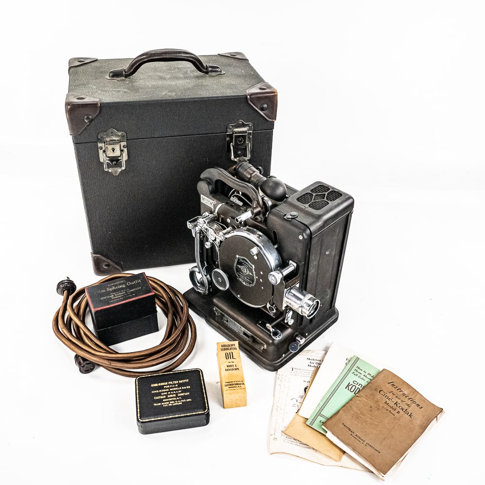Kodascope Reel Model B Movie Camera (1 of 14)