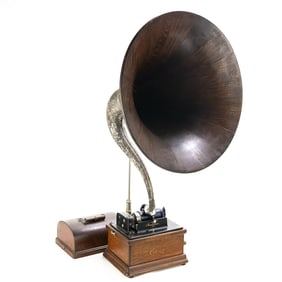 Edison Fireside Cylinder Phonograph w/Wood Horn